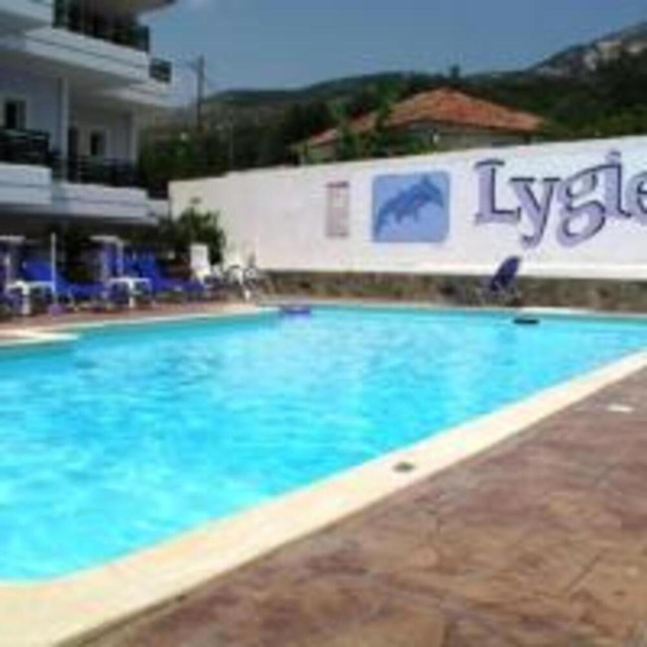 Lygies Apart Hotel Trapezaki  Esterno foto